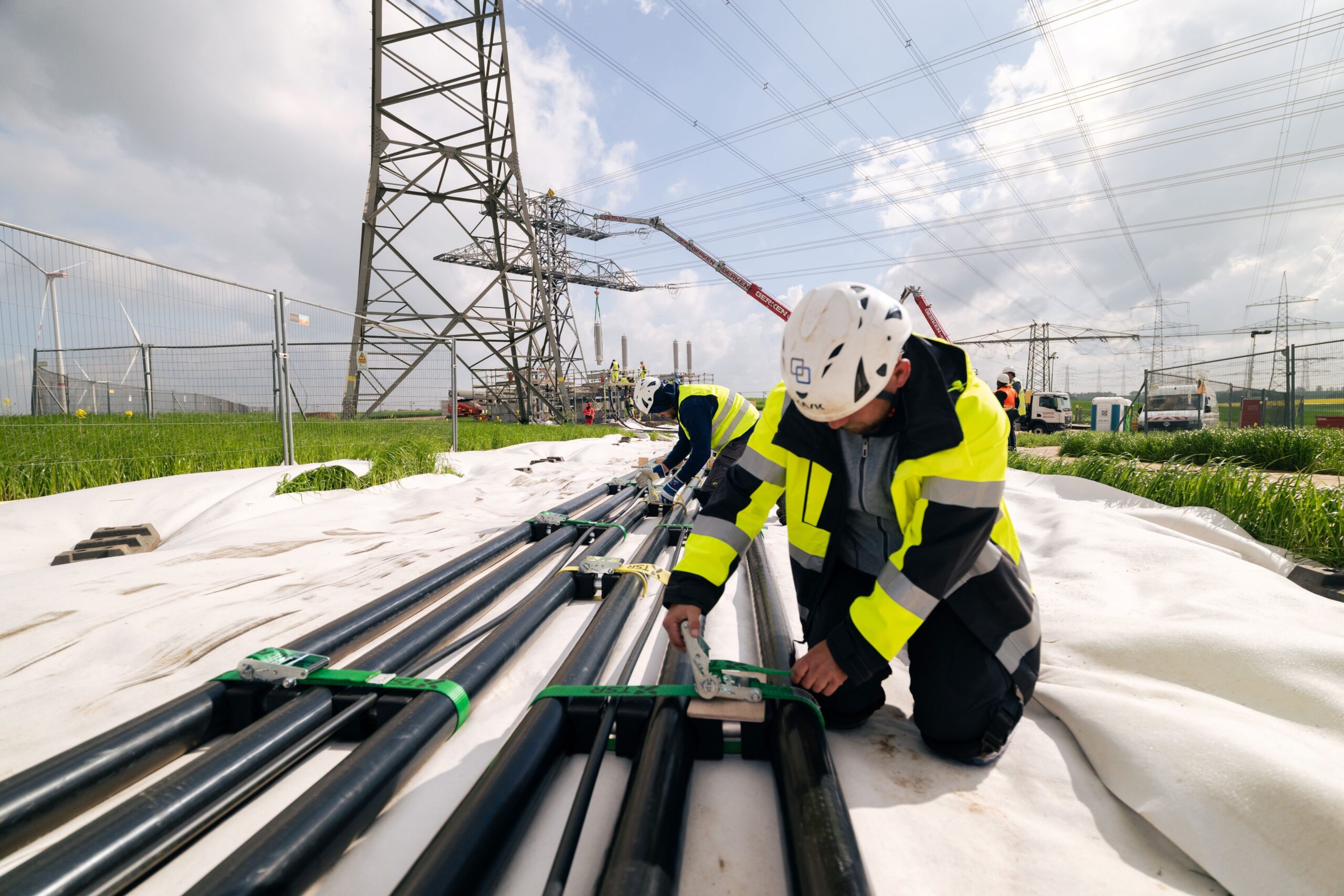 Einsatz des ersten 380‑kV‑Baueinsatzkabels bei Amprion. (Bild: Amprion GmbH / Frank Peterschröder)