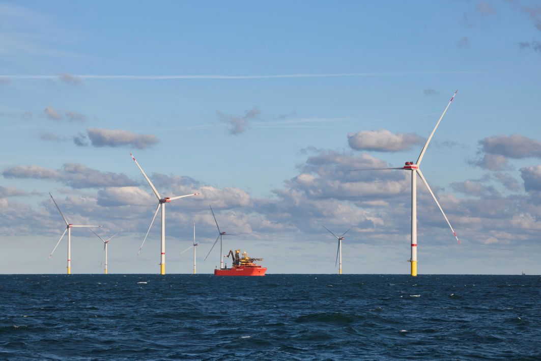 EnBW-Offshore Windpark He Dreiht (Bild: Rolf Otzipka)