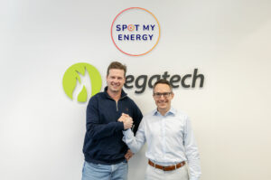 Die Zusammenarbeit von Wegatech und Spot my Energy beschleunigt den Einbau von intelligenten Messsystemen und damit die Inbetriebnahme neuer Photovoltaikanlagen. Bild: Wegatech Greenergy GmbH und Spot my Energy GmbH