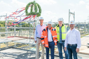 v.l.n.r.: Markus Wienströer, Dr. Andreas Cerbe, Clemens Büssing, Jürgen Kalfier. Foto: Stromnetz Hamburg/Dirk Uhlenbrock