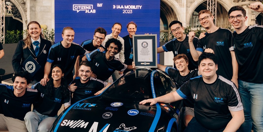 Auf der IAA Mobility feierte das TUfast Eco Team den angestrebten Weltrekord. Foto: TUM / Viktoriya Zayika / MCube